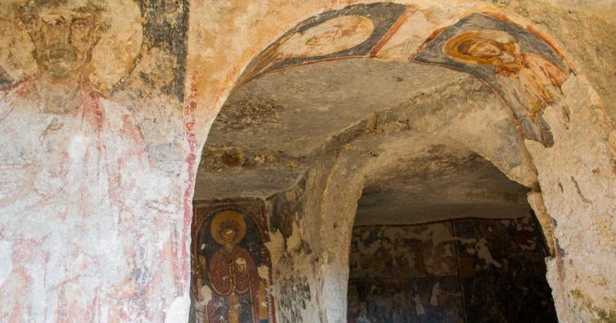 Mottola, le splendide Grotte di Dio: �Qui � nato il mito di Santa Claus�